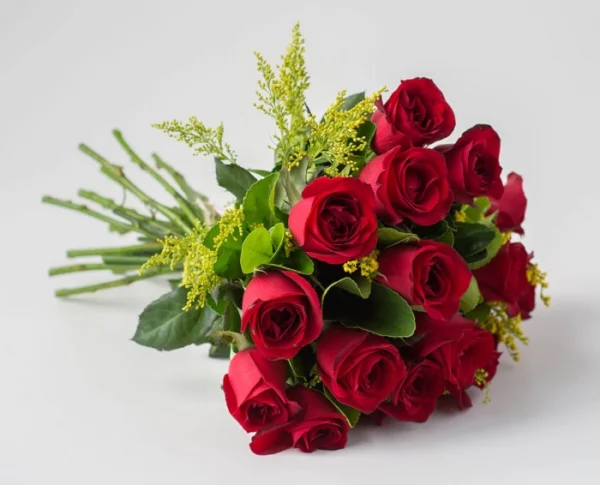 Buquê Tradicional de 17 Rosas Vermelhas - Image 4