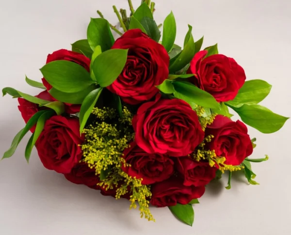Buquê de 12 Rosas Vermelhas - Image 2