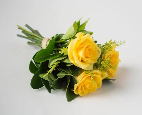 Buquê de 3 Rosas Amarelas - Image 2