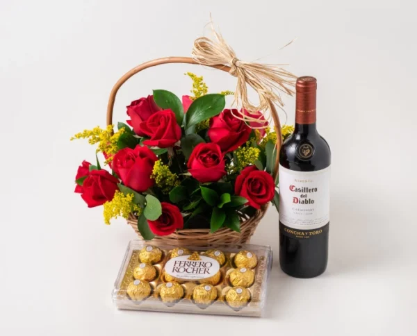 Cesta com 15 Rosas Vermelhas, Chocolate e Tinto